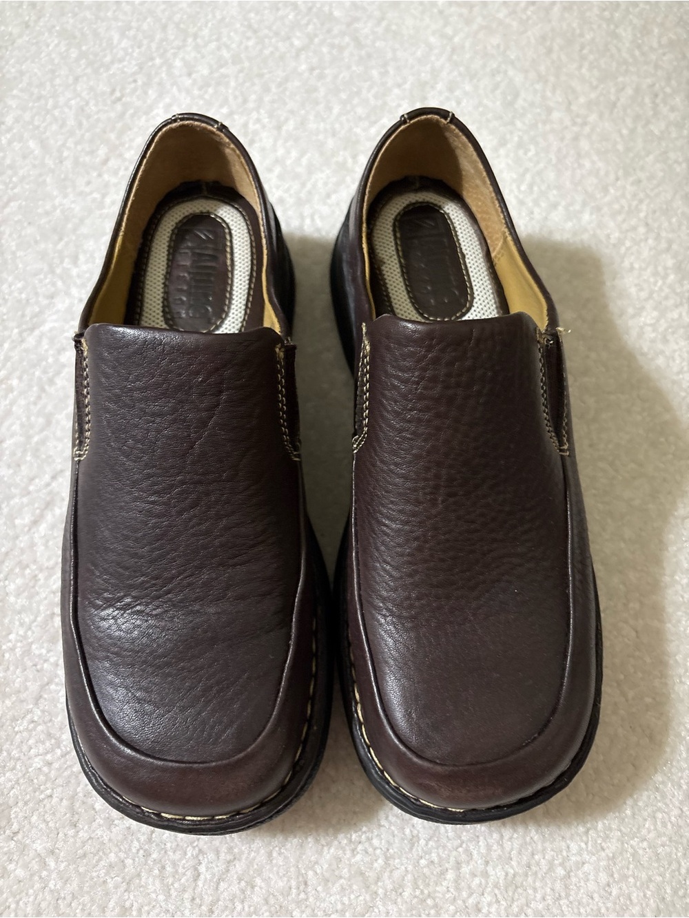 NWOT Alpine Design Brown Leather Men’s Slip-On Loafers Size 6.5